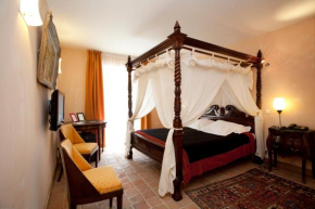Отель Hostellerie Les Hauts De Sainte Maure  Сент-Мор-Де-Туре́н